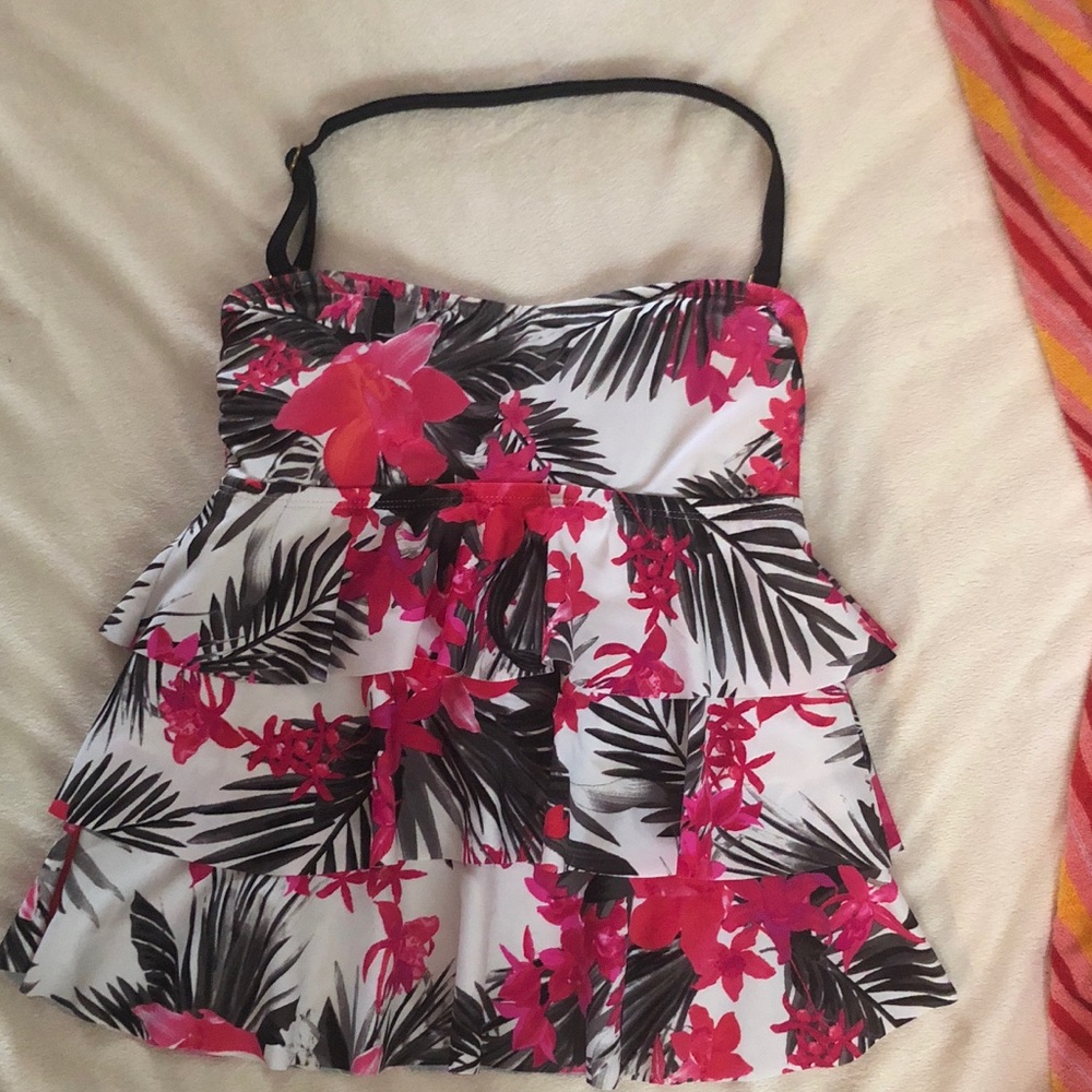 Ruffled tankini suit FREE MATCHING BOTTOM black/L